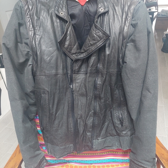 Leather Jacket - Picture 5 of 5